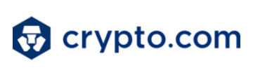 Logo von Crypto.com mit weißem Löwenkopf in einem blauen Sechseck und blauem Schriftzug