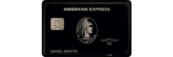 Schwarze American Express Centurion Card mit Chip und dem Porträt eines römischen Centurios.