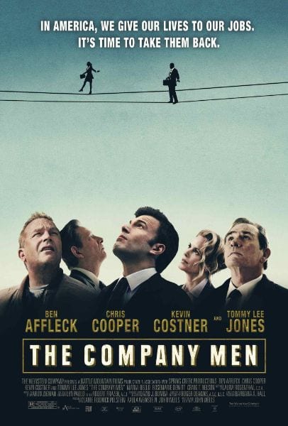 Póster de The Company Men con cinco personajes mirando hacia arriba y dos ejecutivos caminando sobre cables elevados.