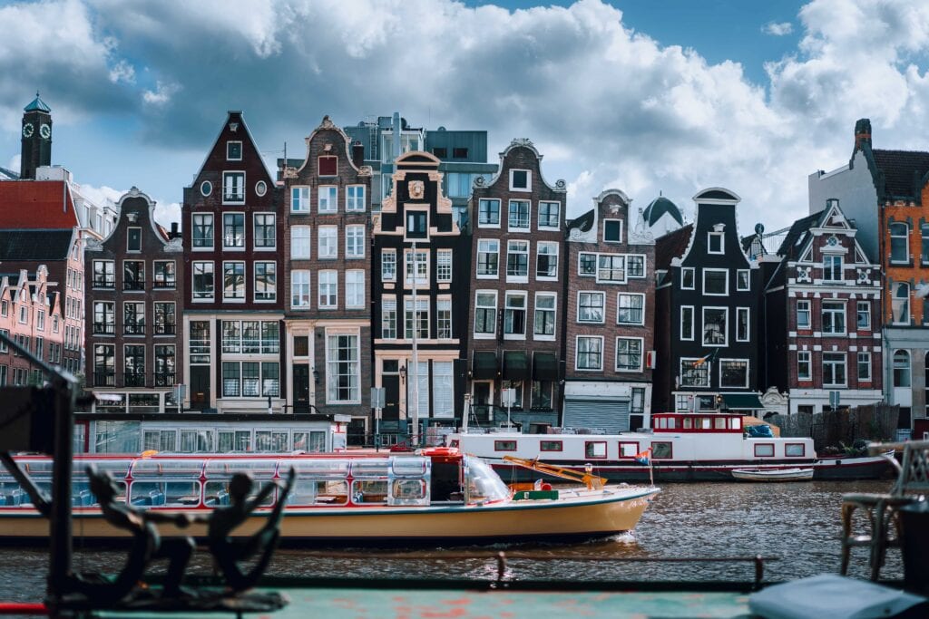 Amsterdam, Holandsko – mesto kanálov, bicyklov a kultúry